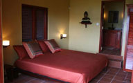 Sweet Retreat Hotel - Yellow Room2